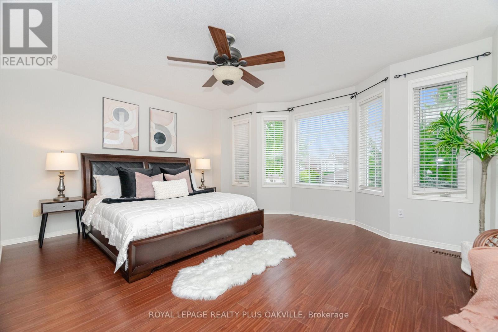 Photo 30 of 5974 Tweed Court, Mississauga ON