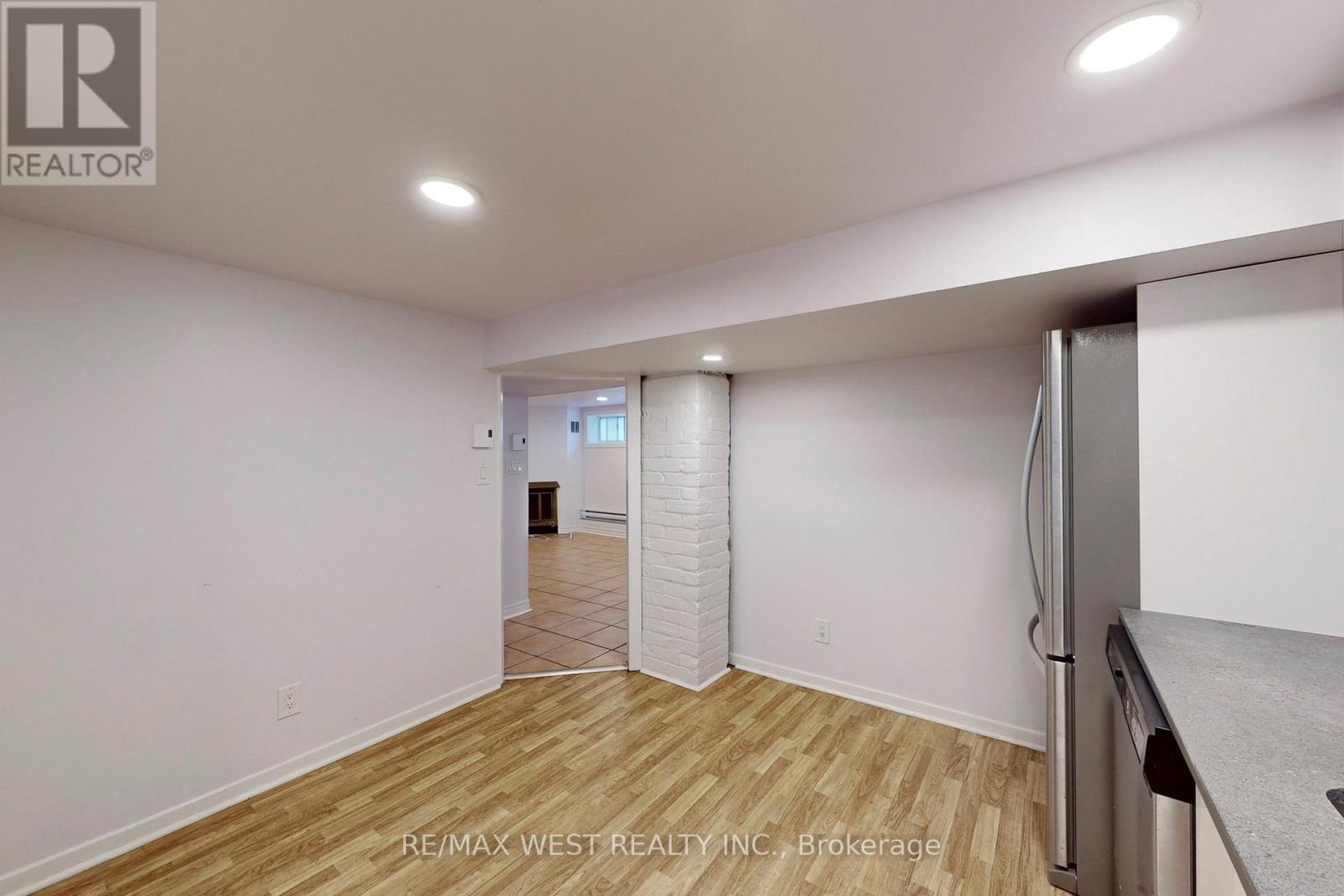 Photo 5 of 206 Howard Park Avenue, Toronto ON