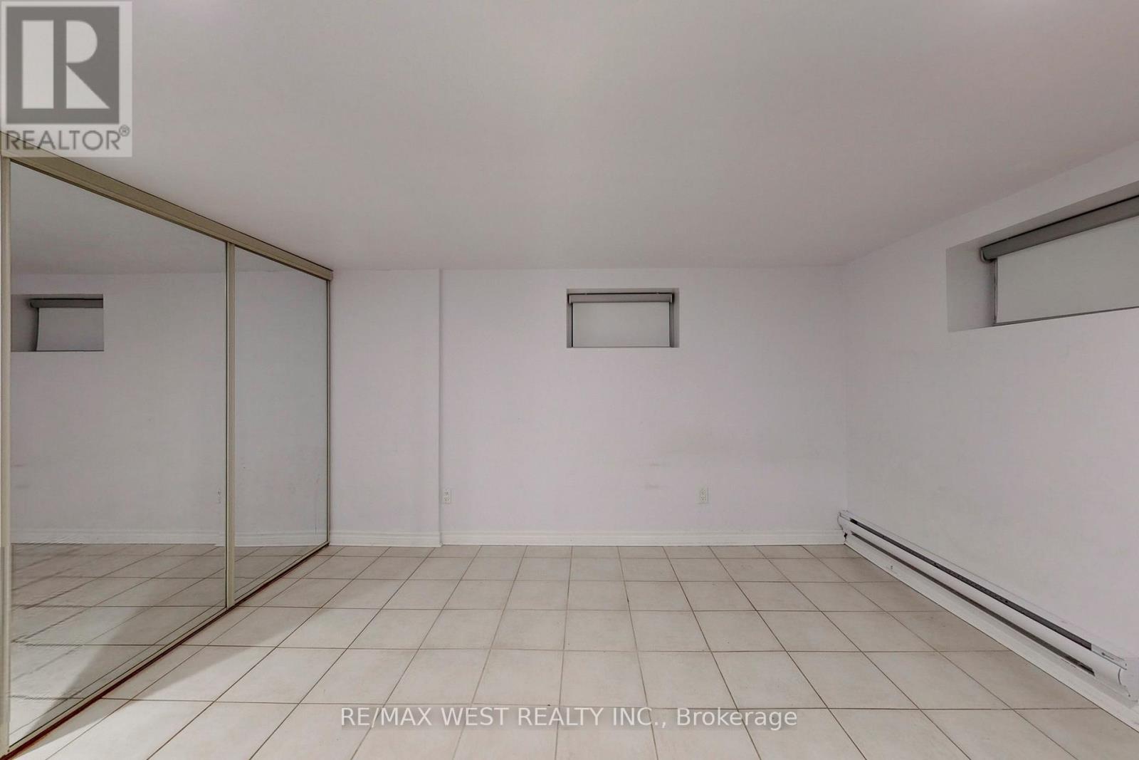 Photo 17 of 206 Howard Park Avenue, Toronto ON