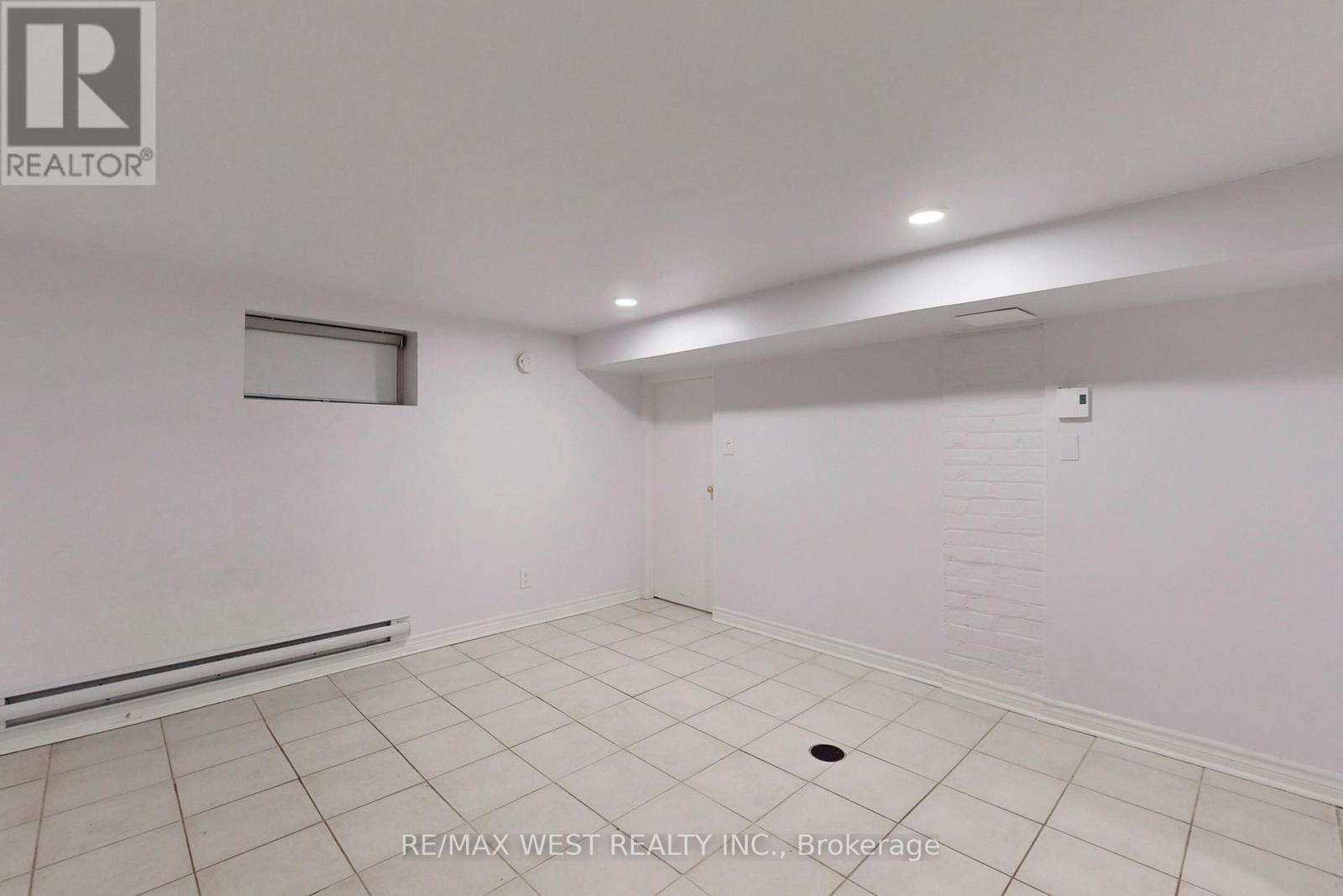 Photo 33 of 206 Howard Park Avenue, Toronto ON