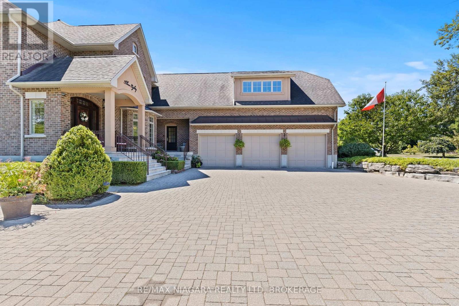 Photo 3 of 380 Nassau Street, Niagaraonthelake ON