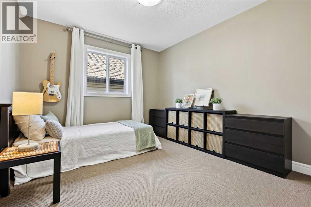 Single Family House for Sale in  Everglen Crescent SW Evergreen Calgary 