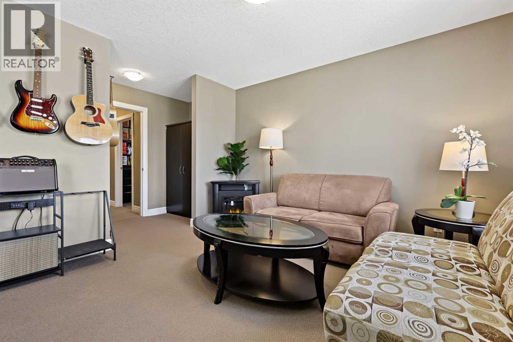 Single Family House for Sale in  Everglen Crescent SW Evergreen Calgary 