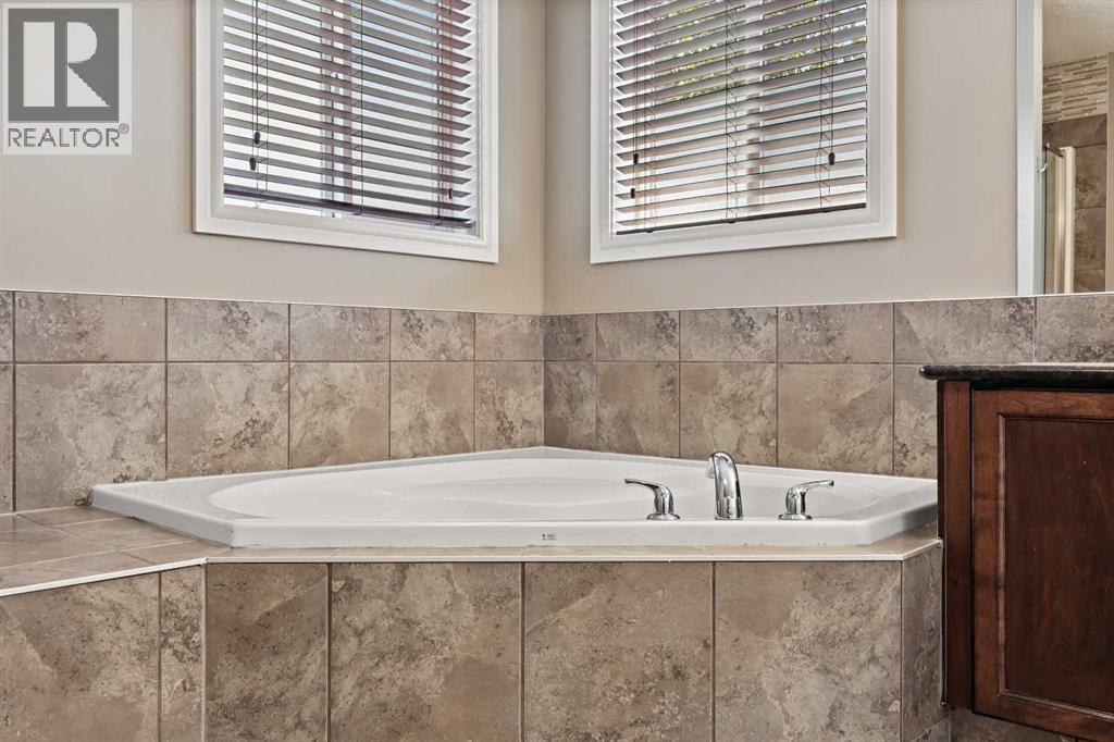 Single Family House for Sale in  Everglen Crescent SW Evergreen Calgary 