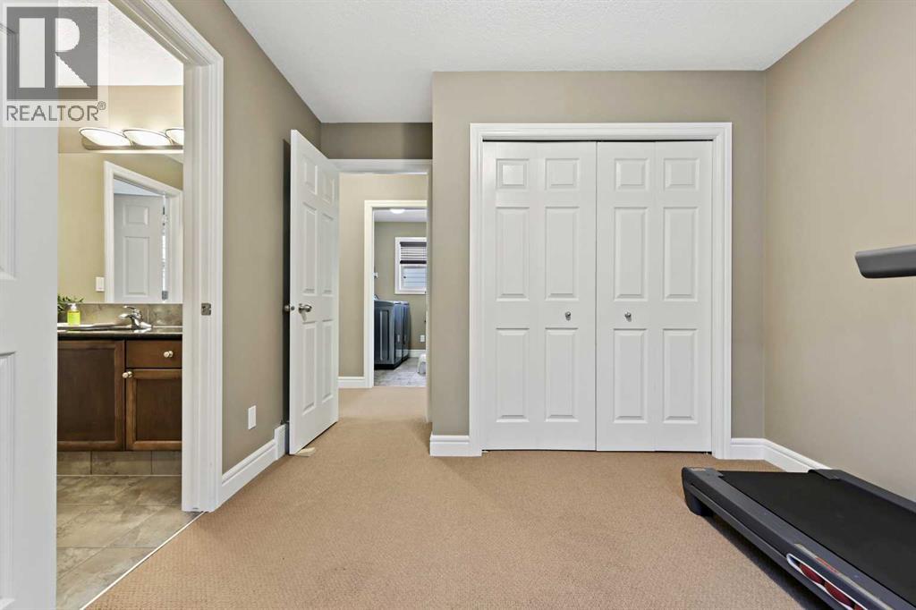 Single Family House for Sale in  Everglen Crescent SW Evergreen Calgary 
