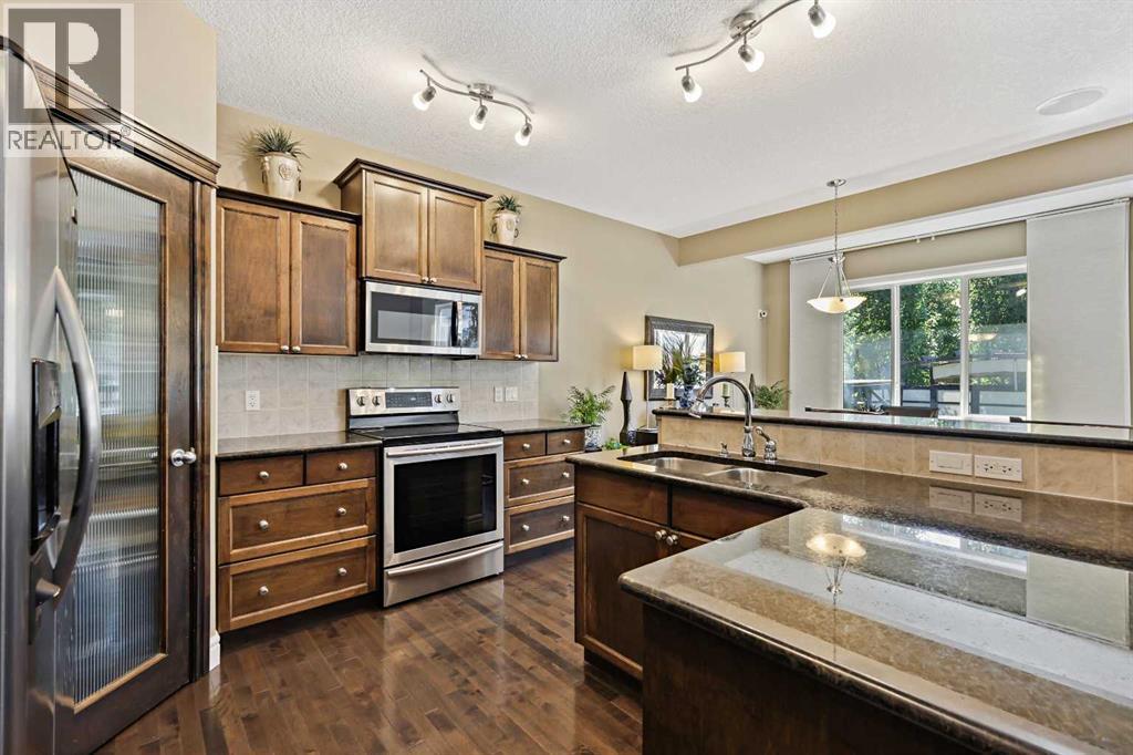 Single Family House for Sale in  Everglen Crescent SW Evergreen Calgary 