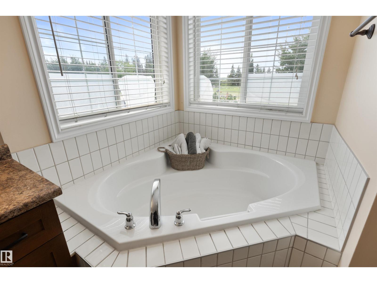 Photo 9 of 10416 99 St, Morinville AB