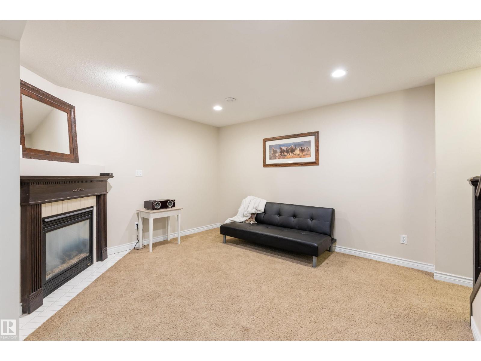 Photo 22 of 10416 99 St, Morinville AB