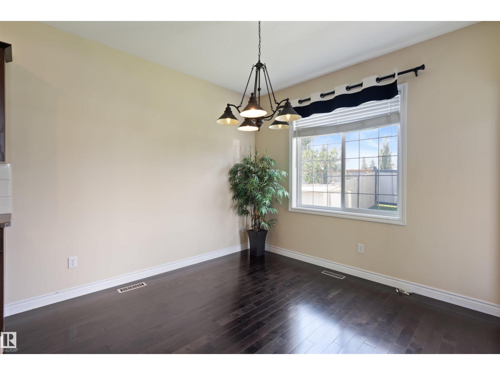 Photo 5 of 10416 99 St, Morinville AB
