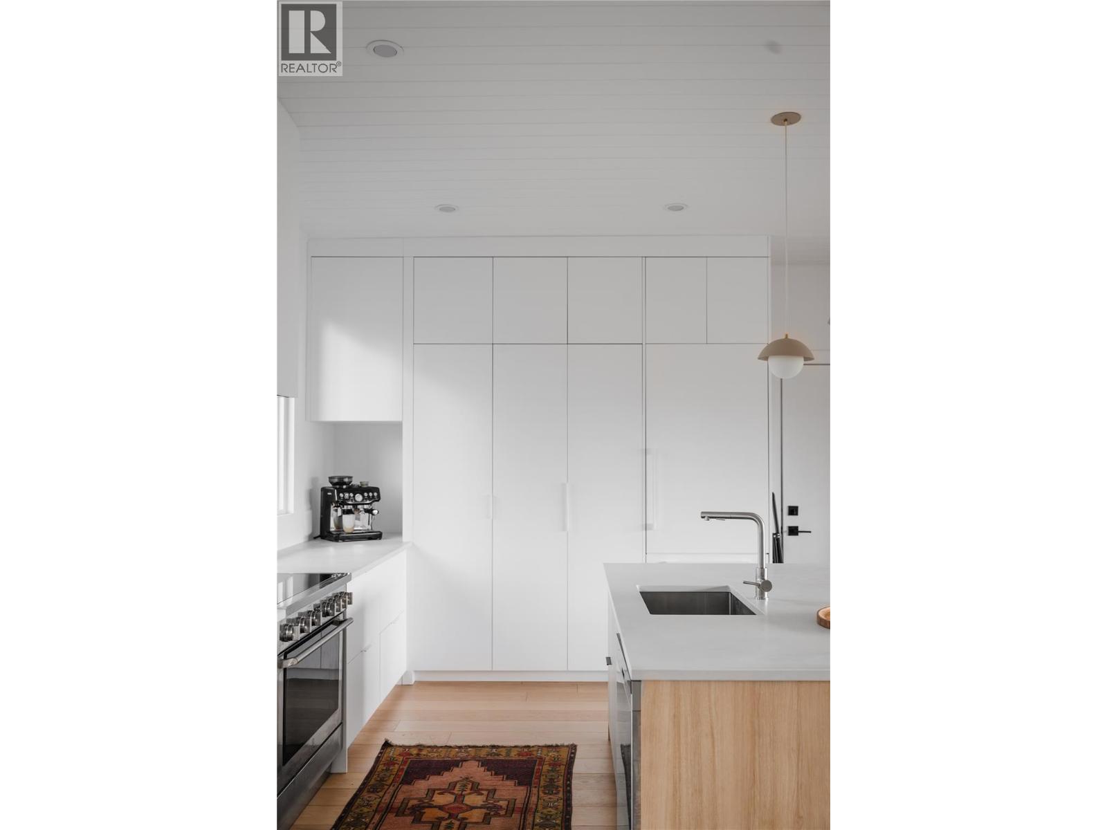 7200 Wyatt Way, Vernon