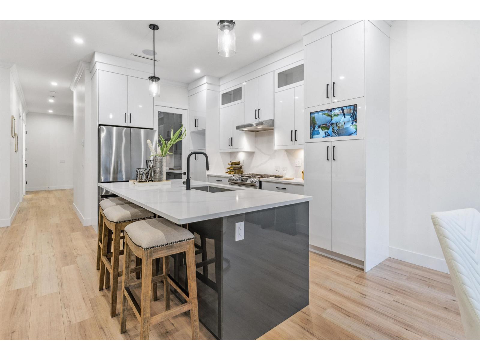 Photo 9 of 11796 84 Avenue, Delta BC