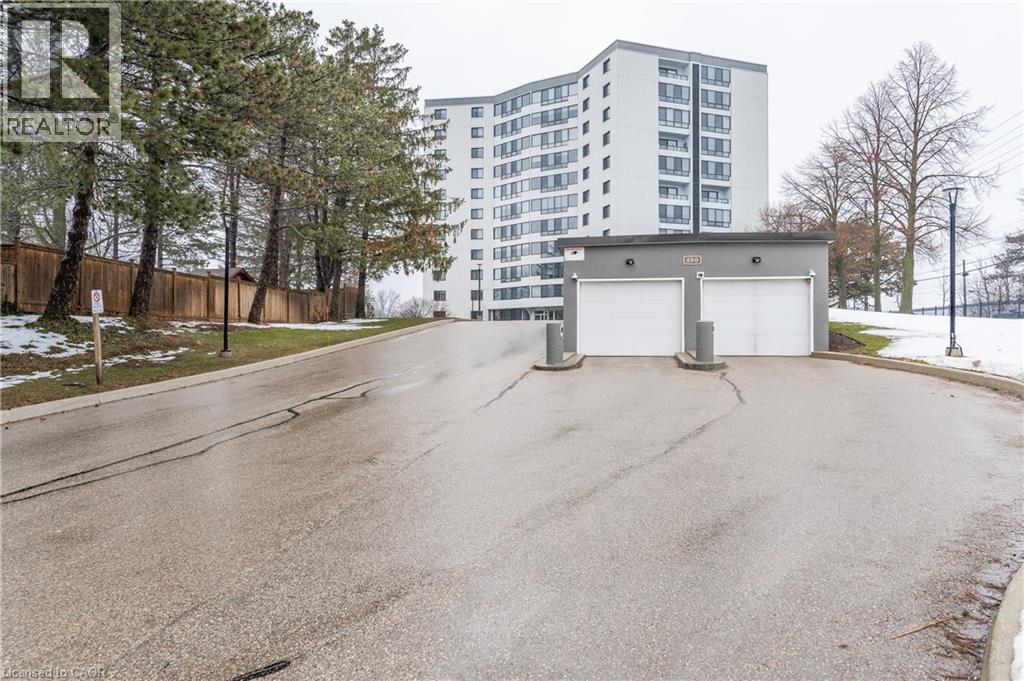 Photo 4 of 250 Glenridge Drive S Unit 1106, Waterloo ON