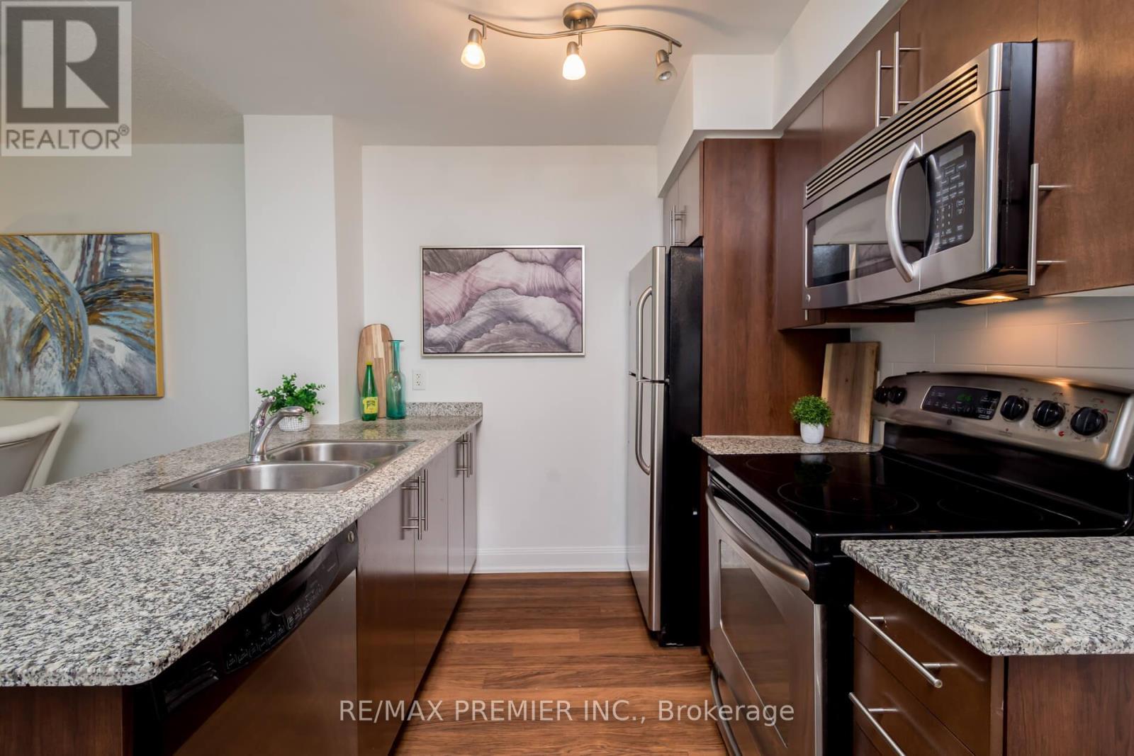 Photo 33 of 1512 2191 Yonge Street, Toronto ON
