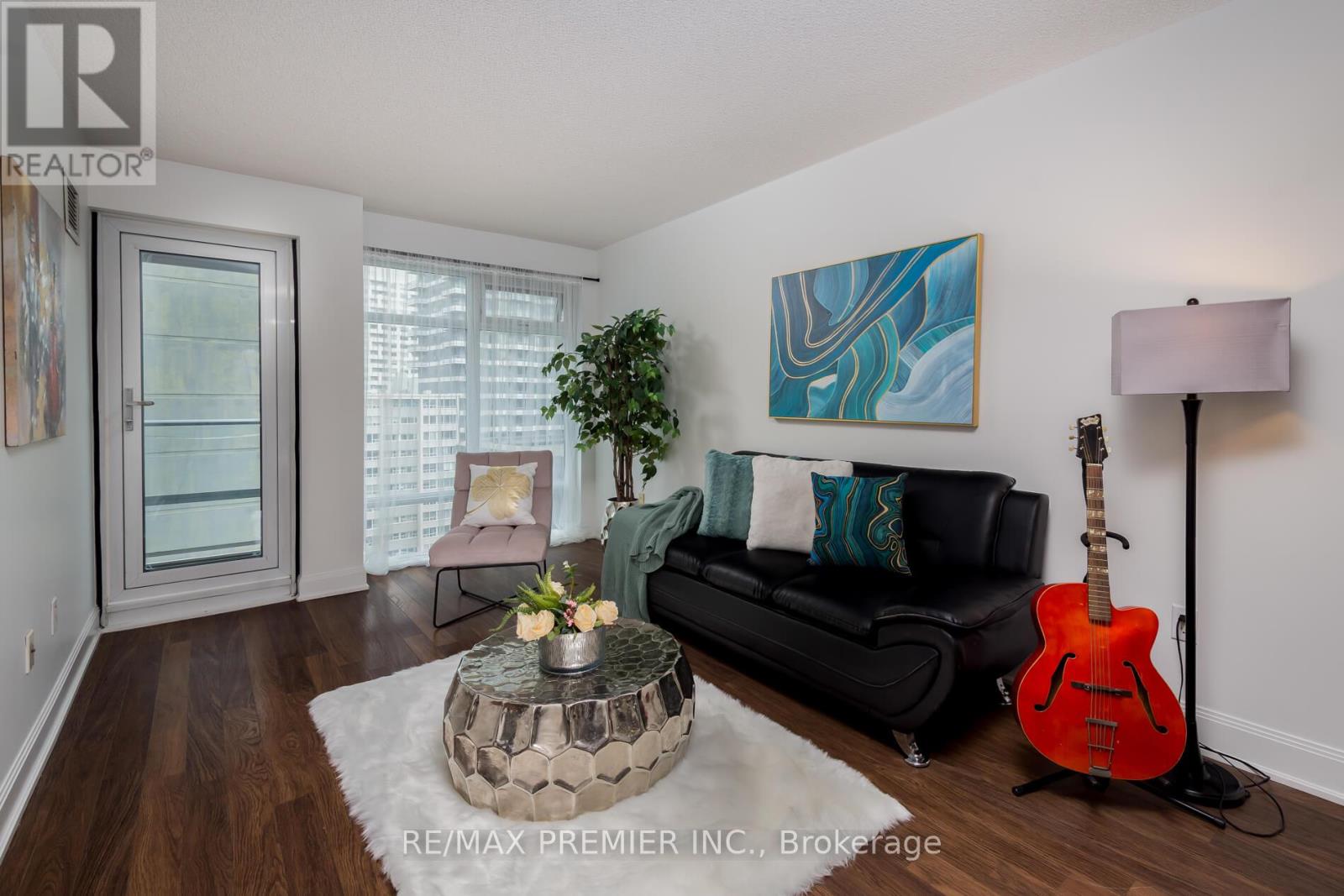 Photo 17 of 1512 2191 Yonge Street, Toronto ON