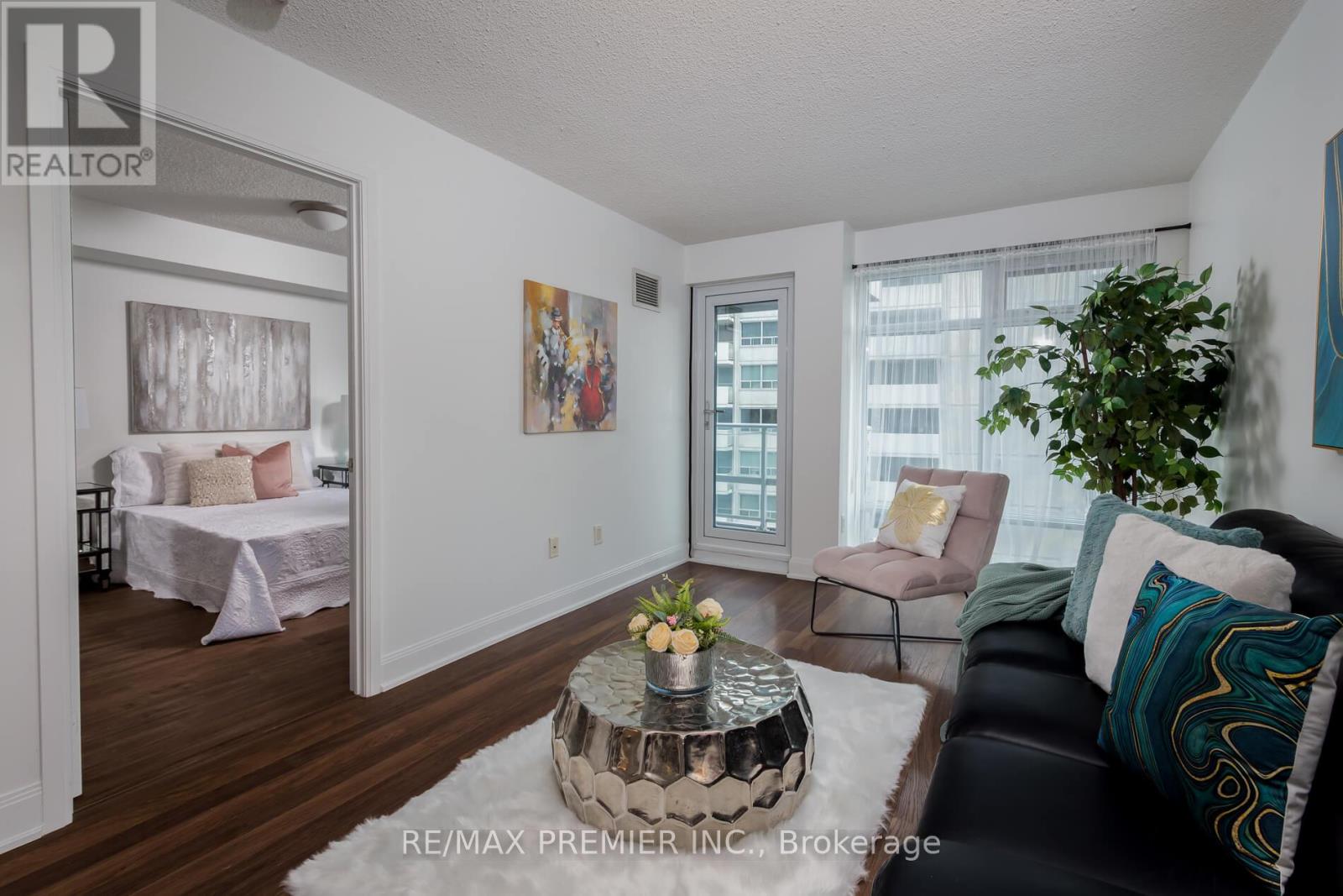 Photo 34 of 1512 2191 Yonge Street, Toronto ON