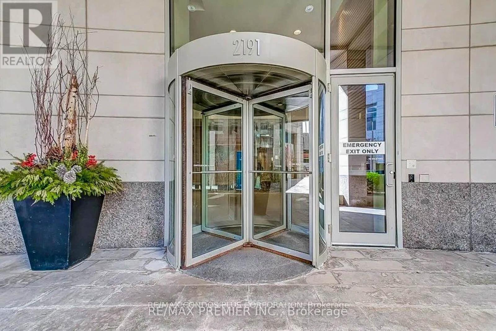 Photo 11 of 1512 2191 Yonge Street, Toronto ON