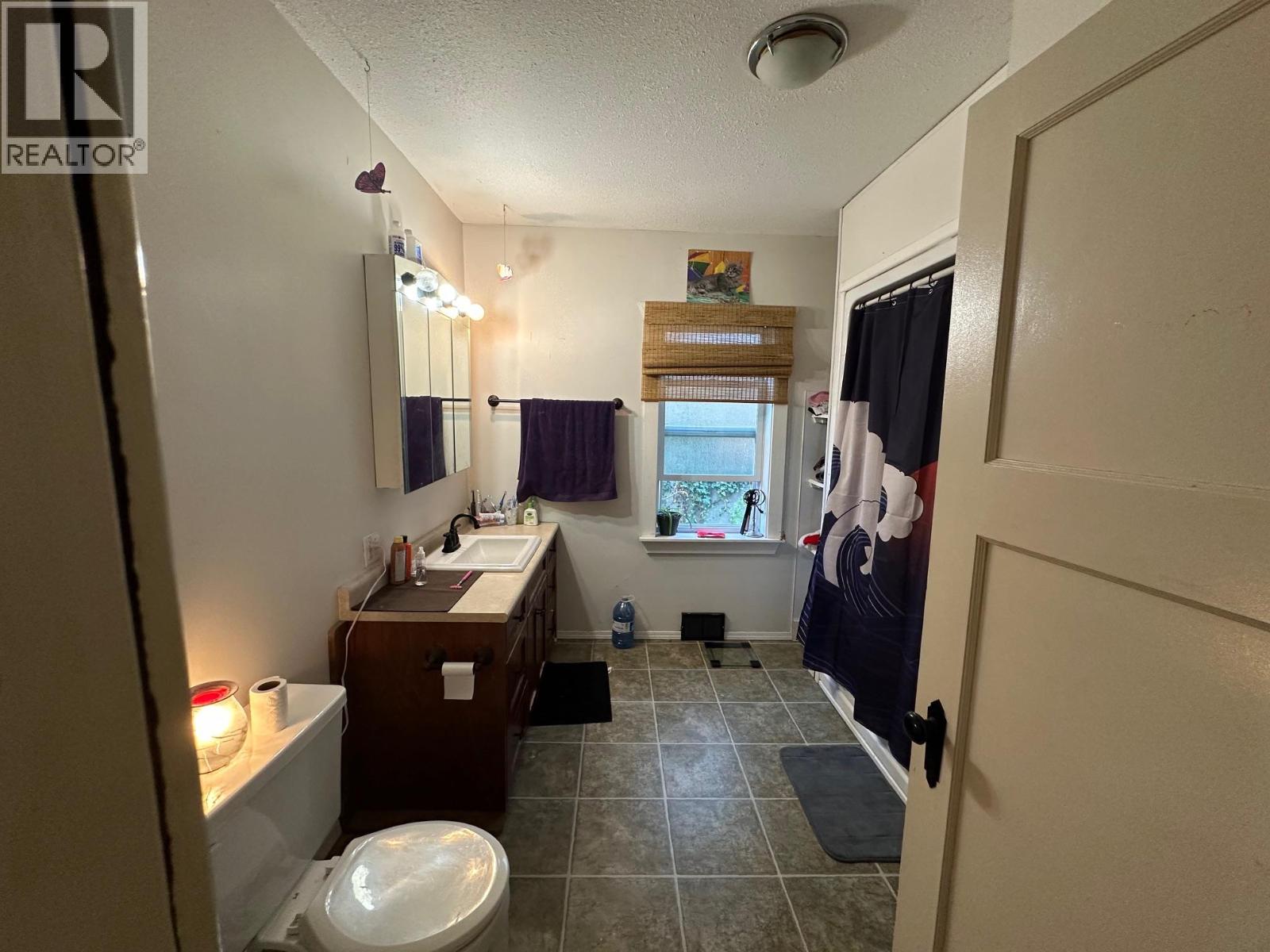 Photo 20 of 609 Second Street, Nelson BC