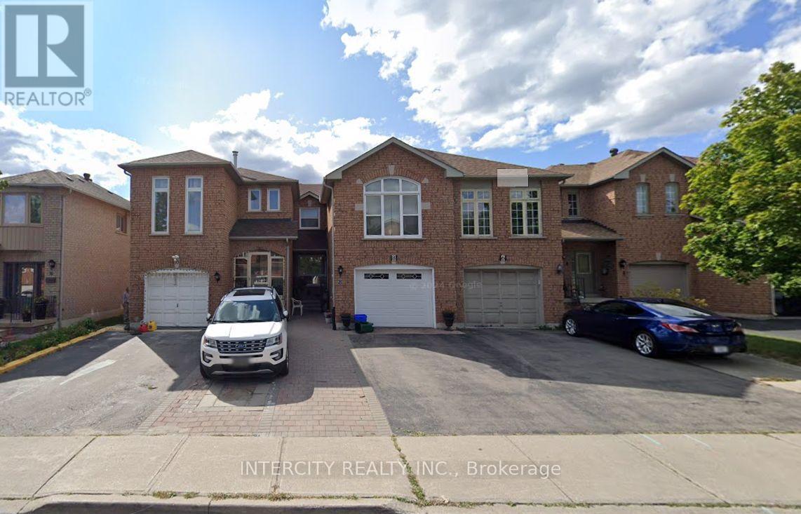 Photo 2 of 8 Wedgewood Place, Vaughan ON
