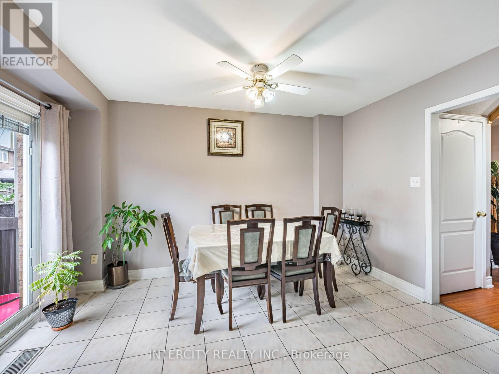 Photo 17 of 8 Wedgewood Place, Vaughan ON