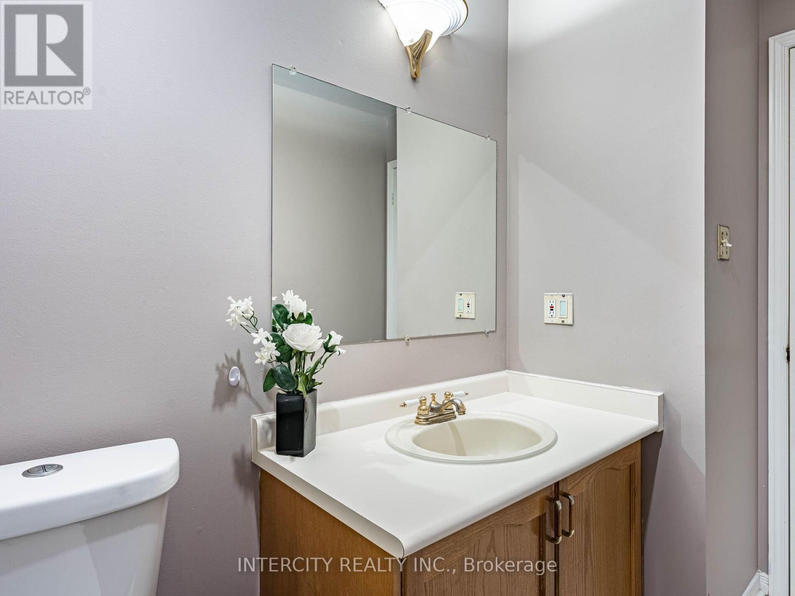 Photo 40 of 8 Wedgewood Place, Vaughan ON