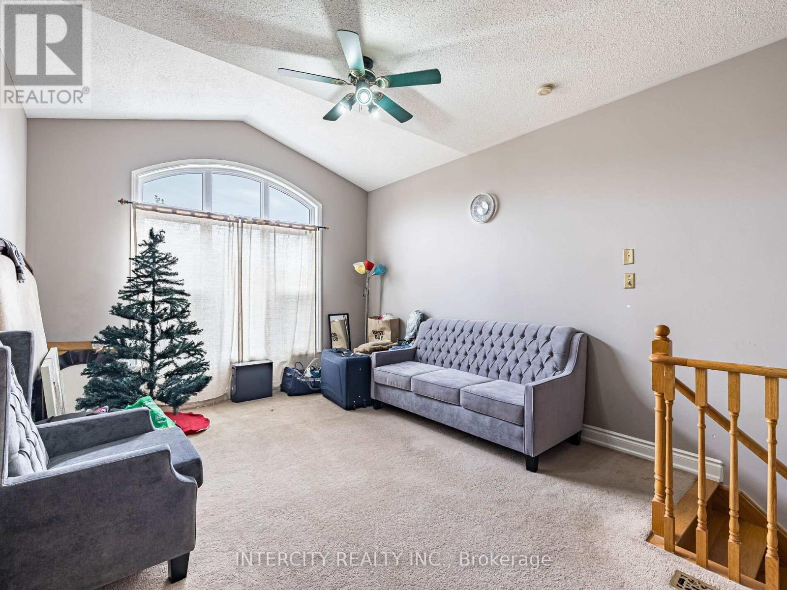 Photo 43 of 8 Wedgewood Place, Vaughan ON