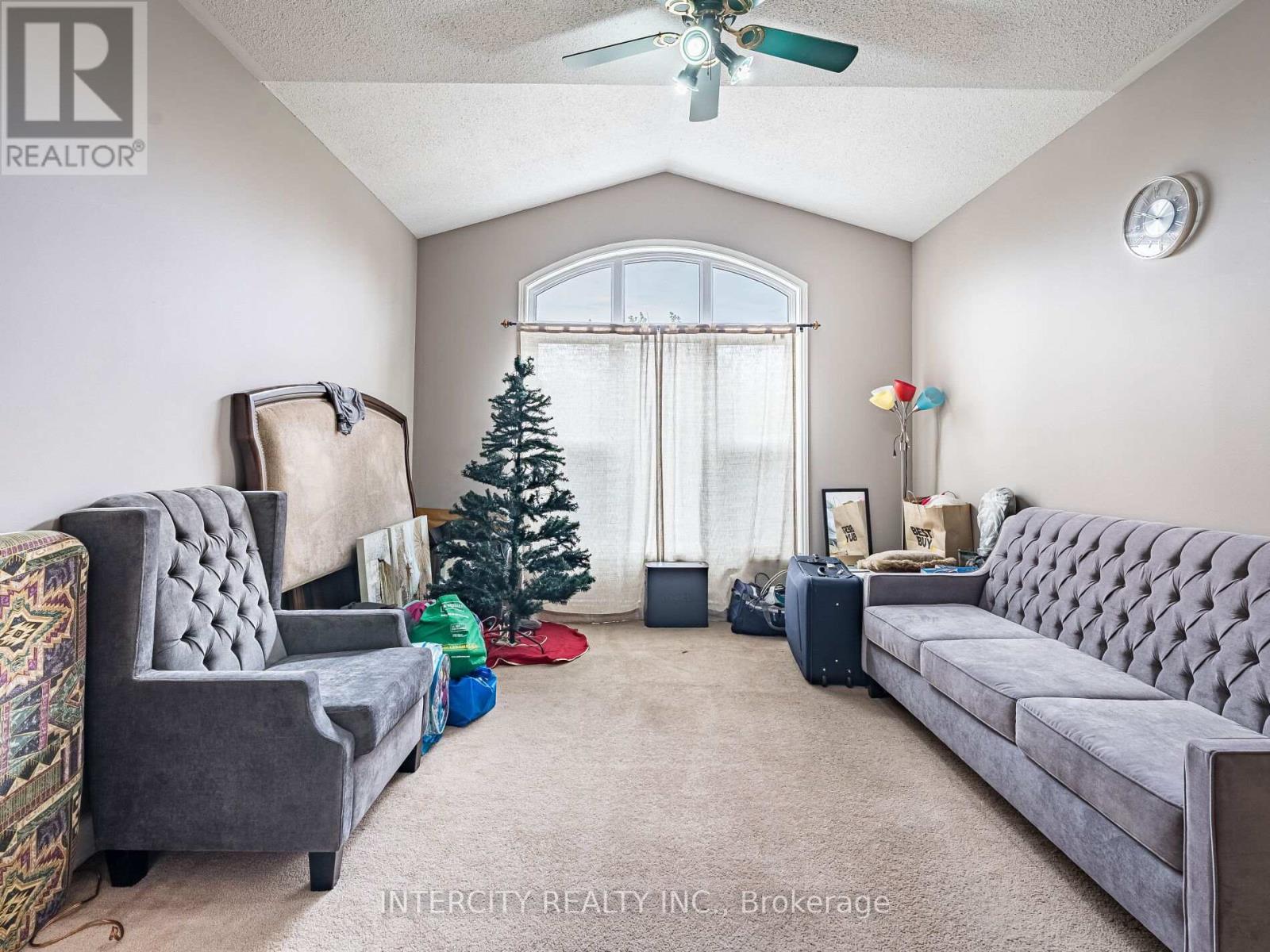 Photo 42 of 8 Wedgewood Place, Vaughan ON