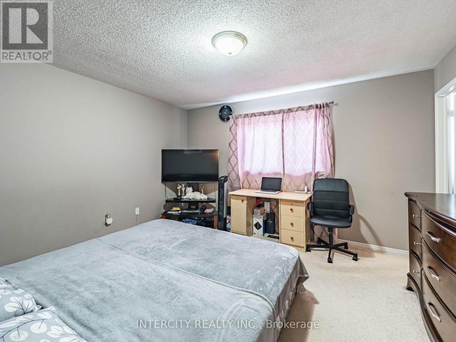 Photo 25 of 8 Wedgewood Place, Vaughan ON