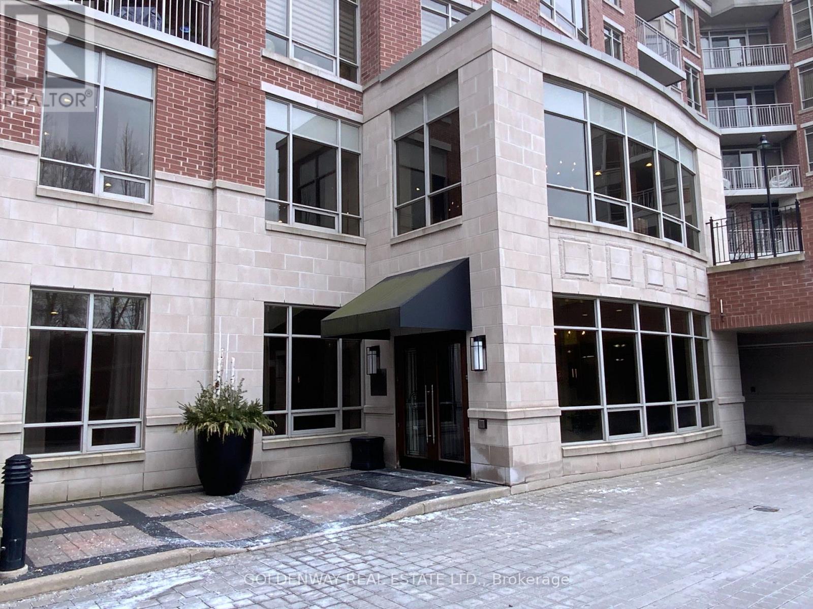 Photo 1 of 315 10101 Yonge Street, Richmond Hill ON