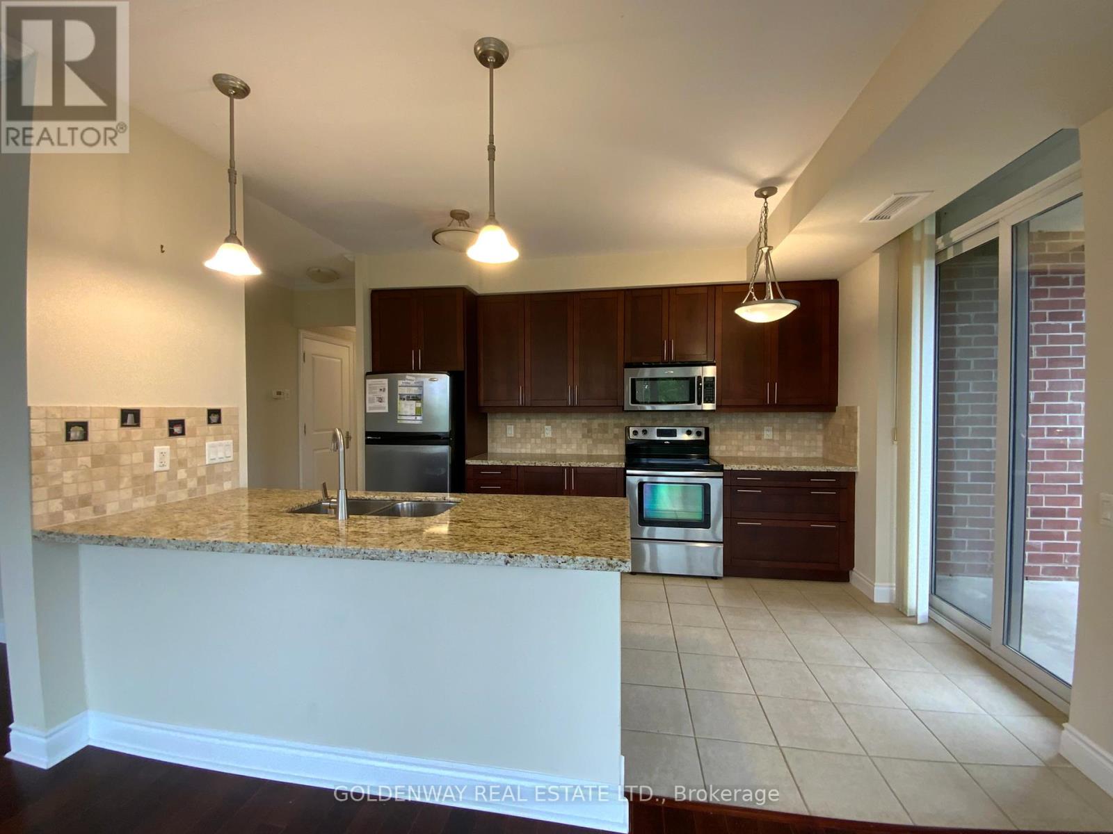 Photo 19 of 315 10101 Yonge Street, Richmond Hill ON