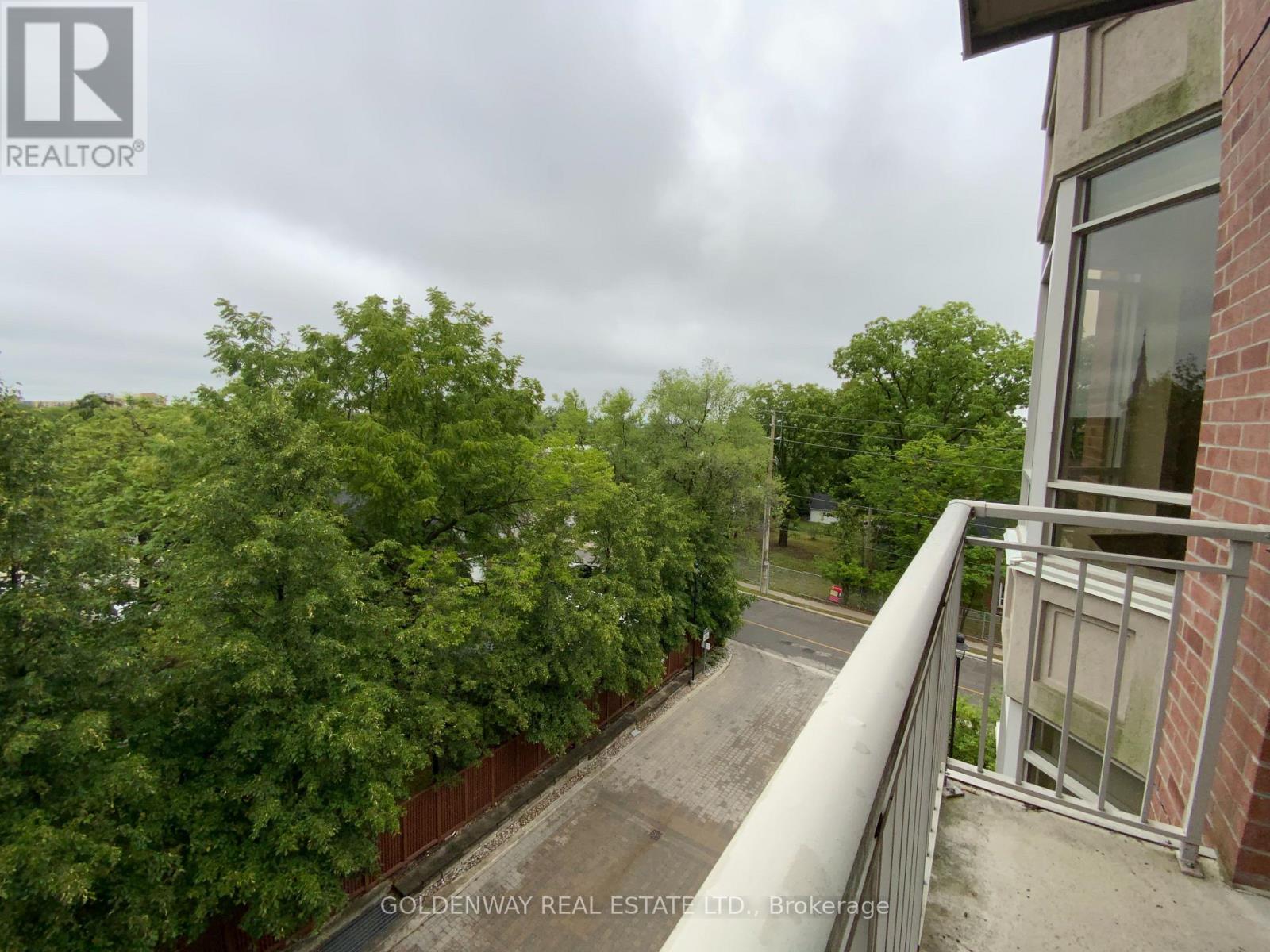 Photo 21 of 315 10101 Yonge Street, Richmond Hill ON