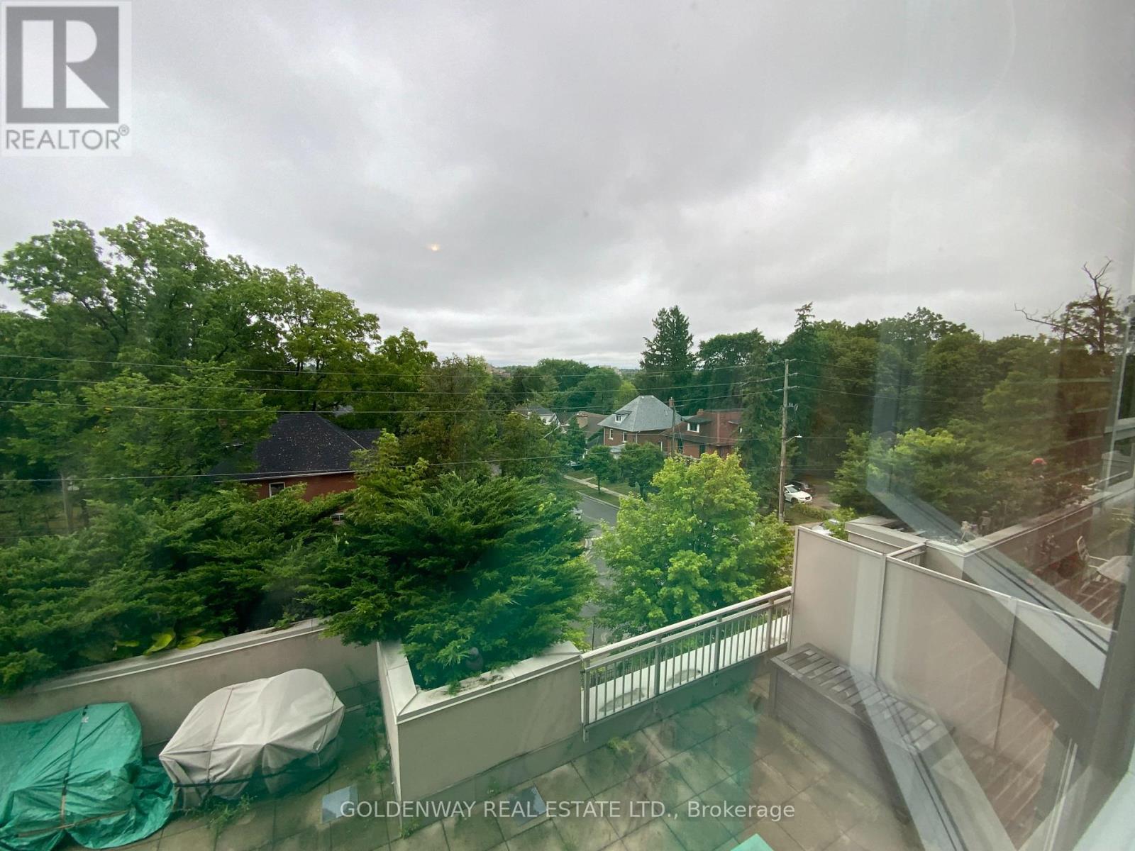 Photo 24 of 315 10101 Yonge Street, Richmond Hill ON