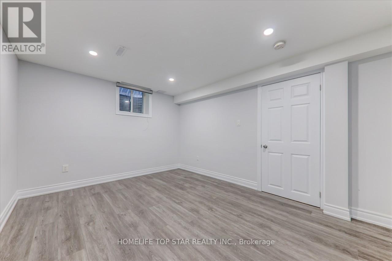 Photo 11 of 50 Marydale Ave Avenue S, Markham ON