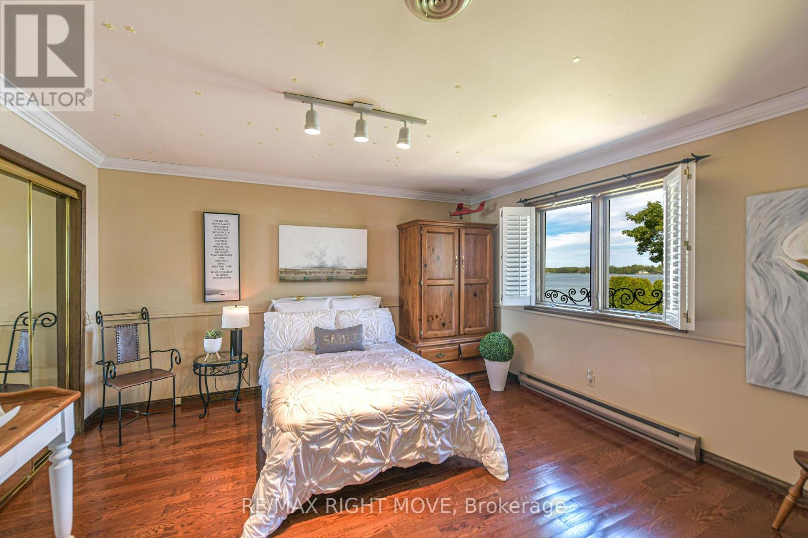 Photo 9 of 759 Broadview Avenue, Orillia ON