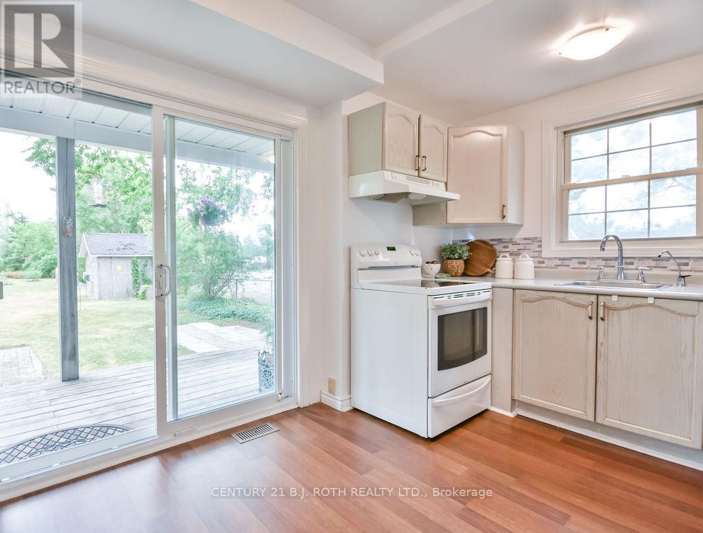 Photo 10 of 1143 Bayfield Street, Springwater ON