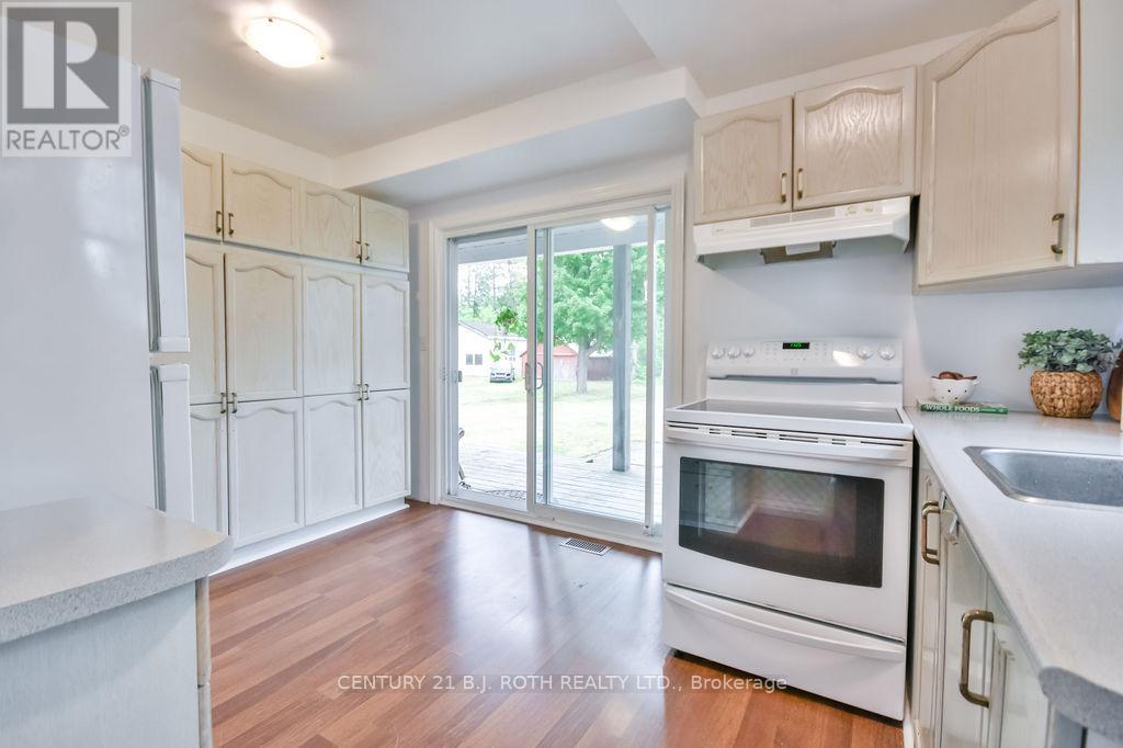 Photo 14 of 1143 Bayfield Street, Springwater ON