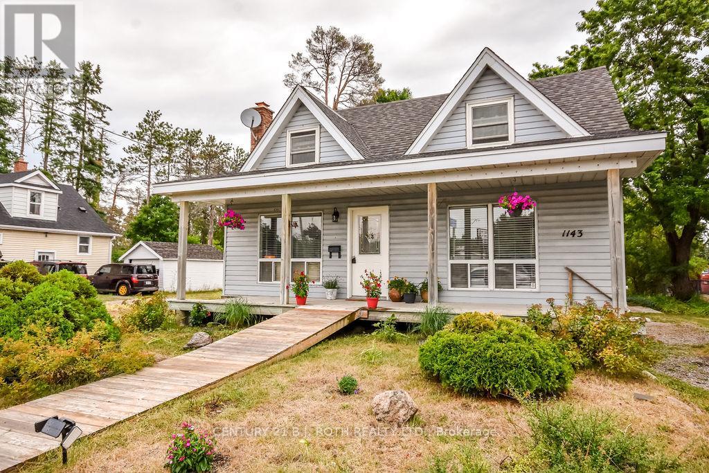 Photo 2 of 1143 Bayfield Street, Springwater ON