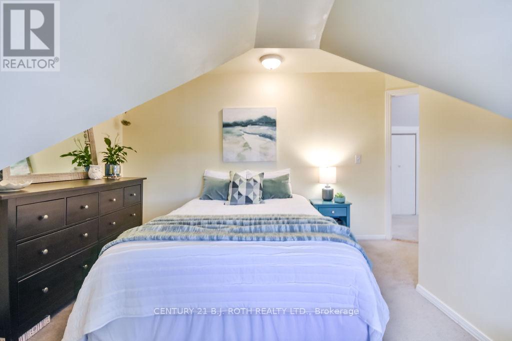 Photo 25 of 1143 Bayfield Street, Springwater ON