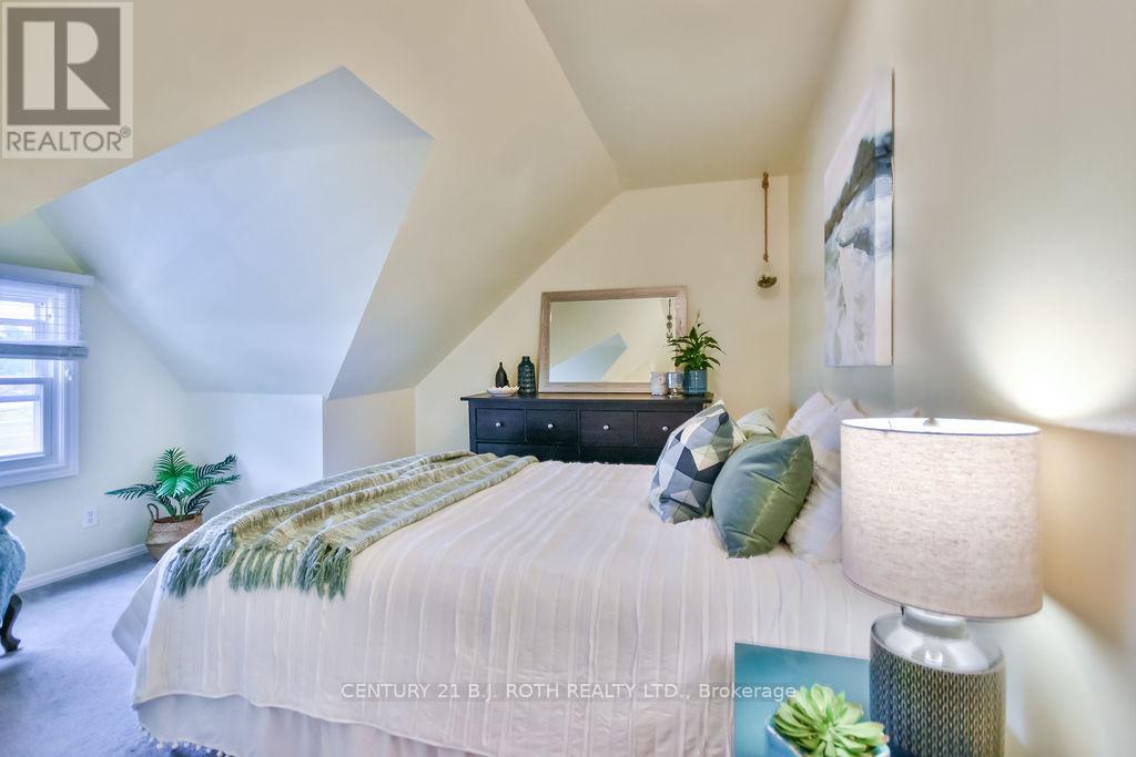 Photo 26 of 1143 Bayfield Street, Springwater ON