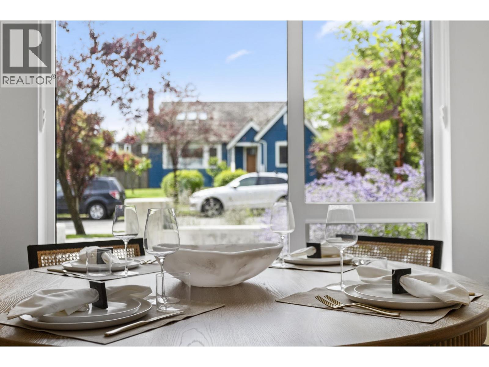 Photo 11 of 555 W 26th Avenue, Vancouver BC
