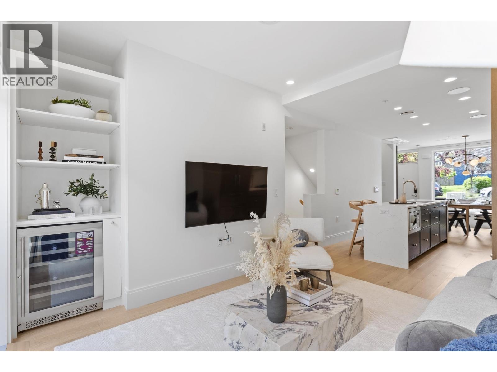 Photo 18 of 555 W 26th Avenue, Vancouver BC