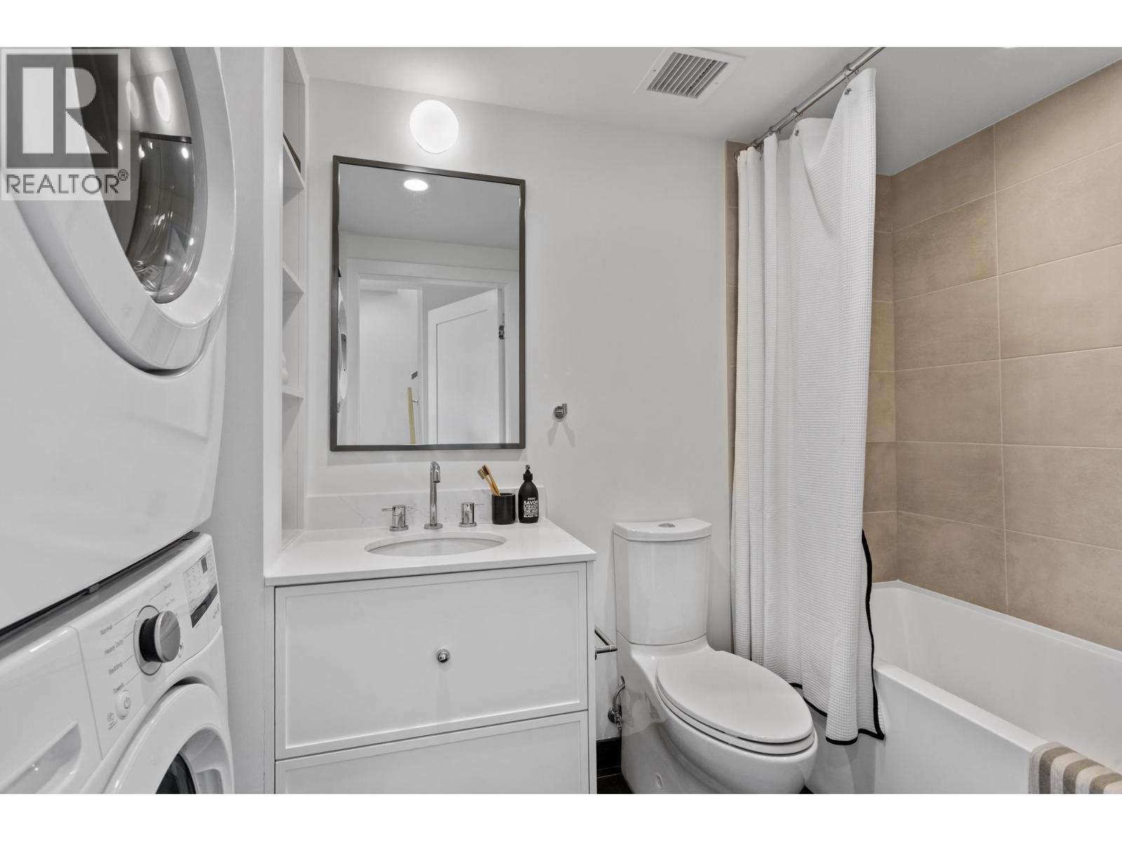 Photo 27 of 555 W 26th Avenue, Vancouver BC