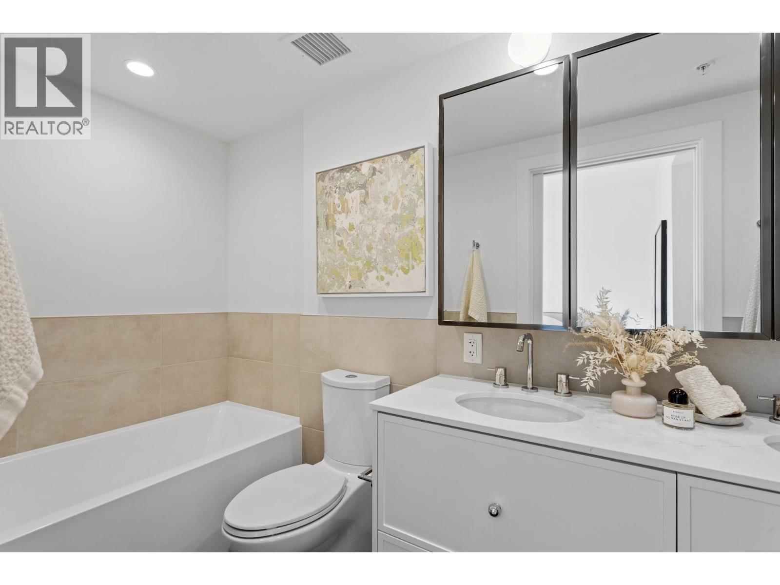 Photo 31 of 555 W 26th Avenue, Vancouver BC