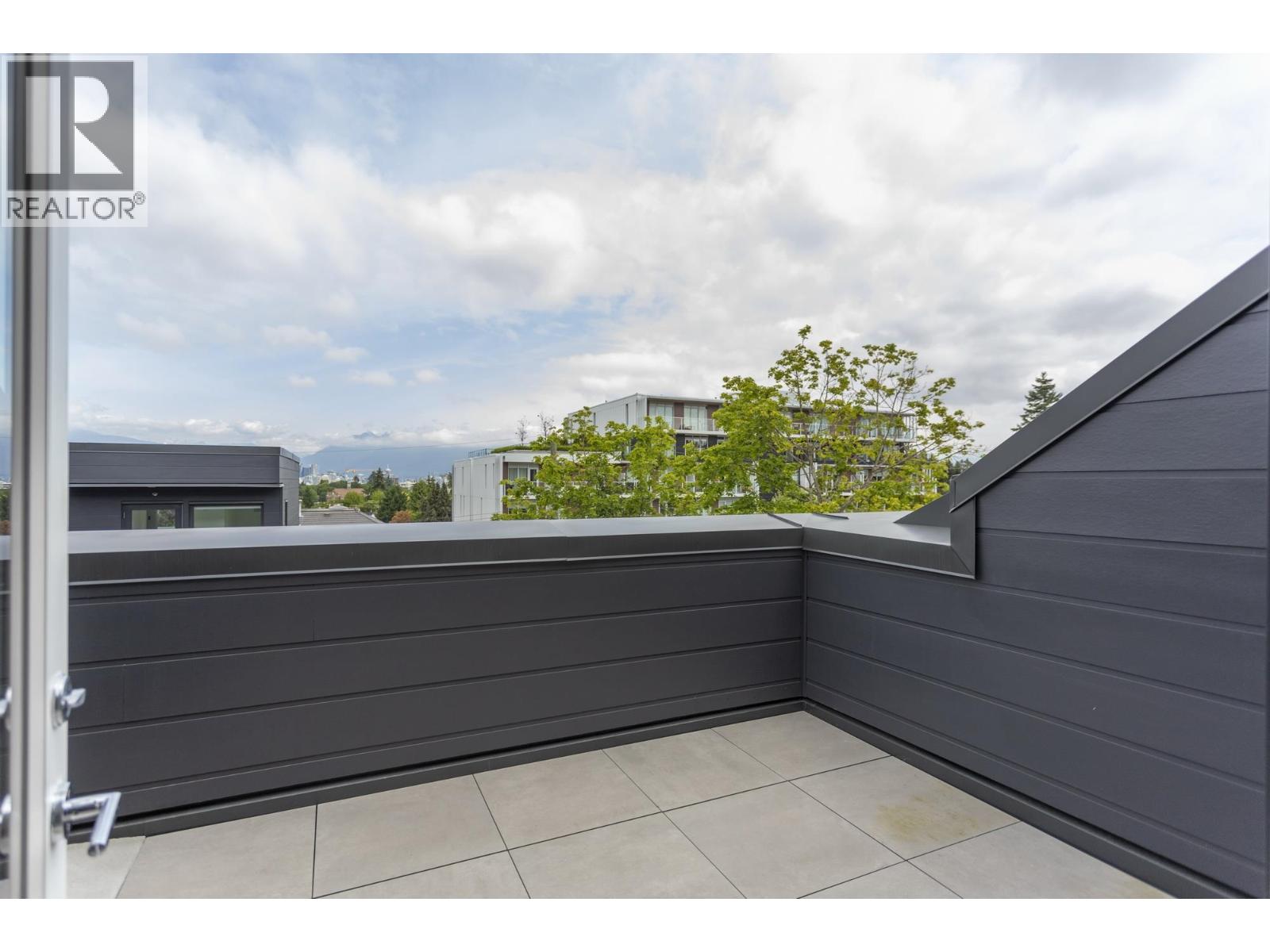 Photo 34 of 555 W 26th Avenue, Vancouver BC