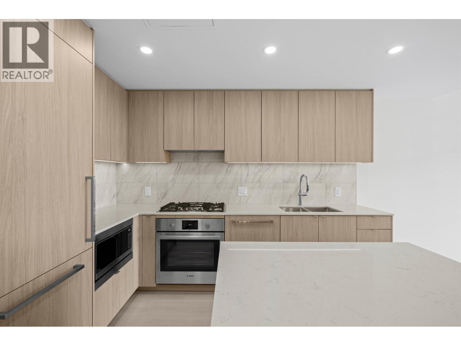 Photo 1 of 906 626 Claremont Street, Coquitlam BC