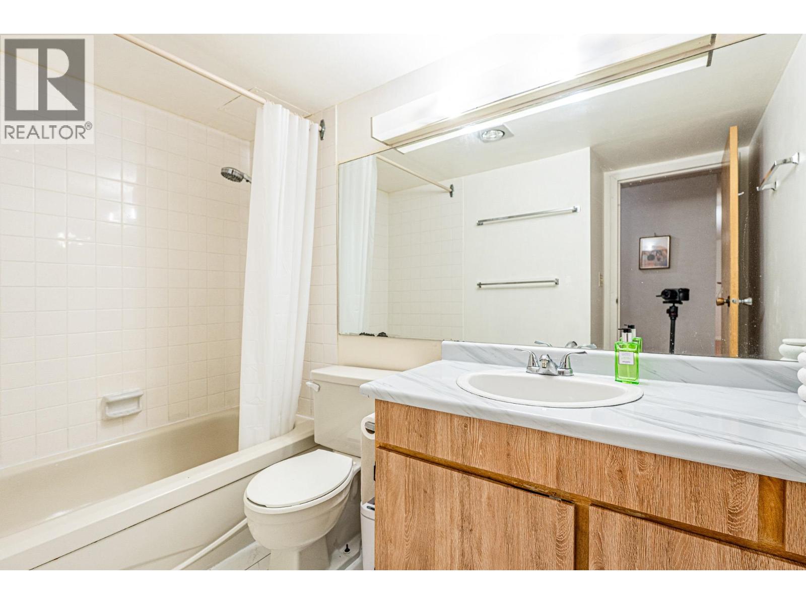Photo 14 of 203 5471 Arcadia Road, Richmond BC
