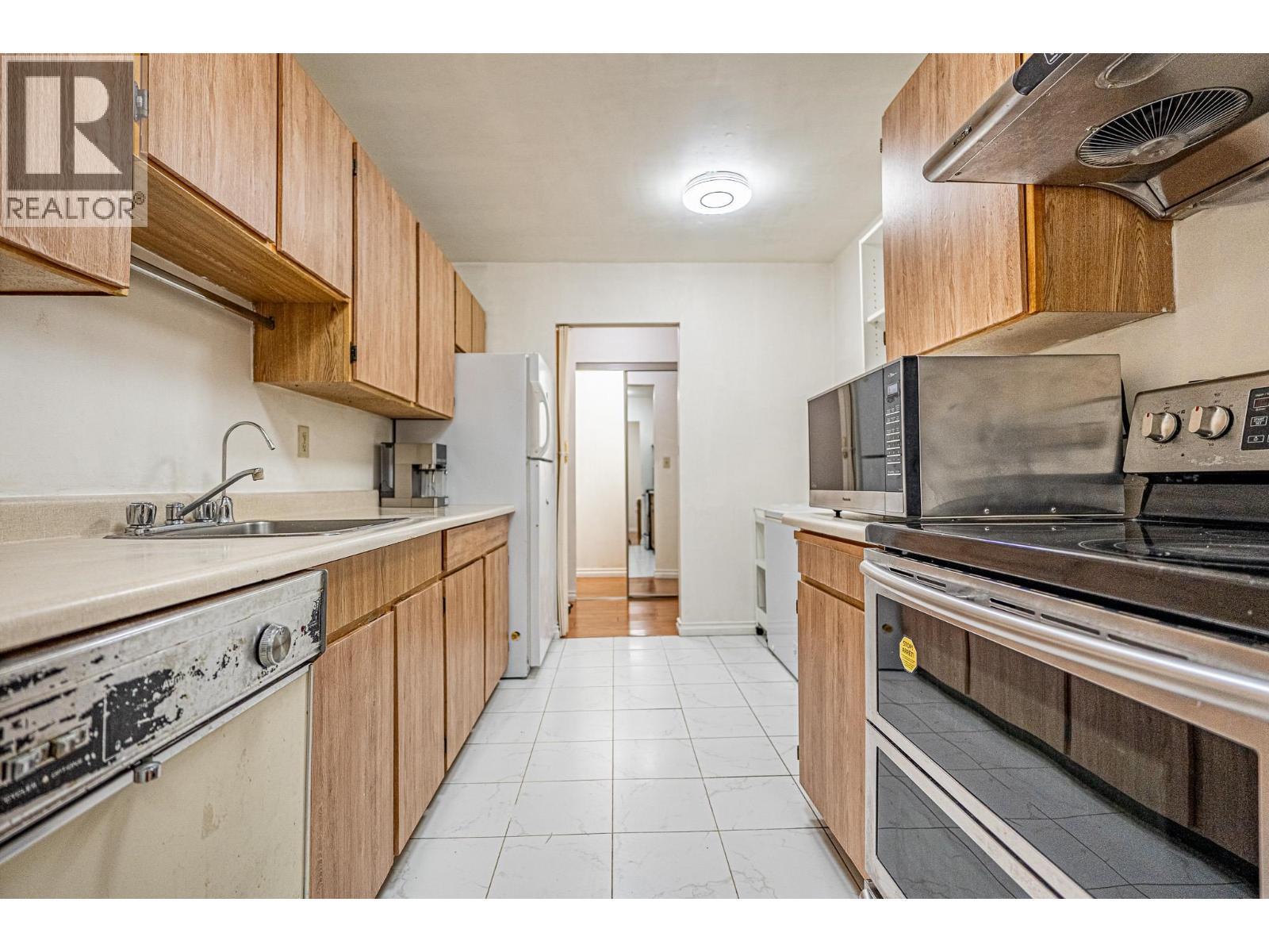 Photo 30 of 203 5471 Arcadia Road, Richmond BC