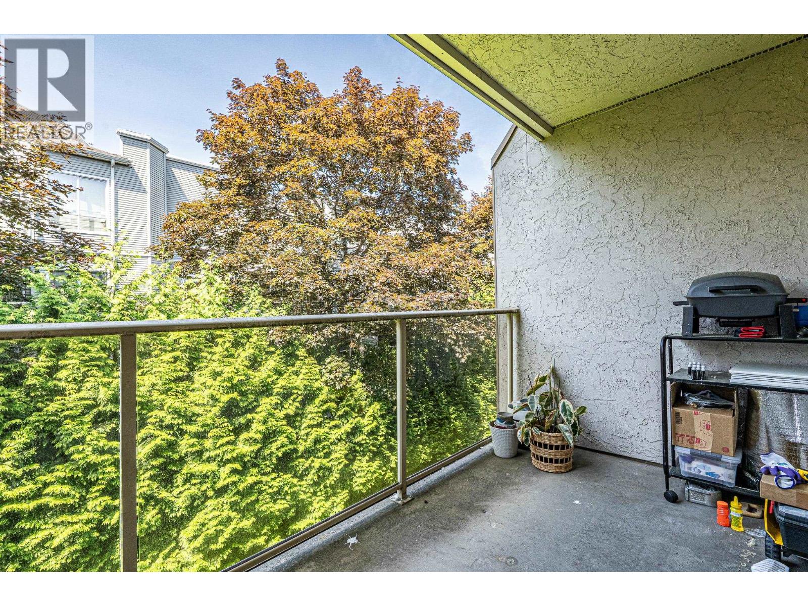 Photo 11 of 203 5471 Arcadia Road, Richmond BC