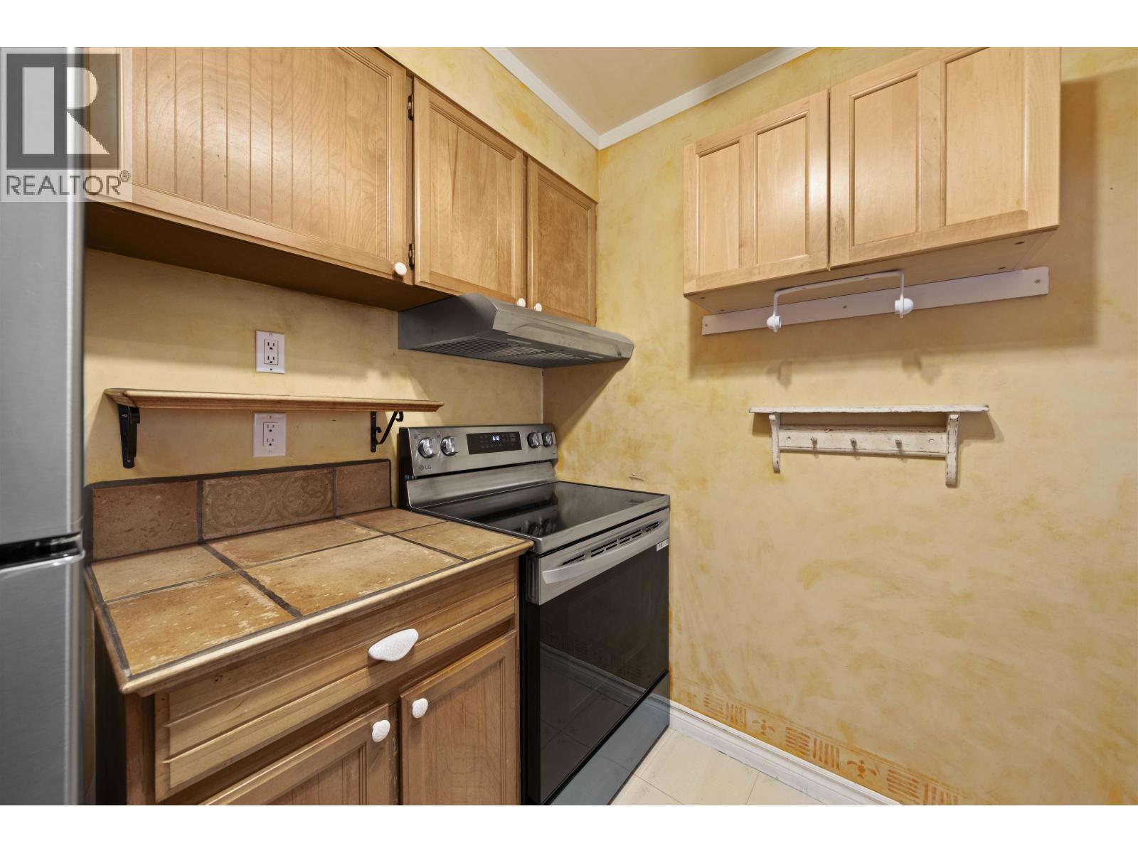 Photo 11 of 212 9270 Salish Court, Burnaby BC