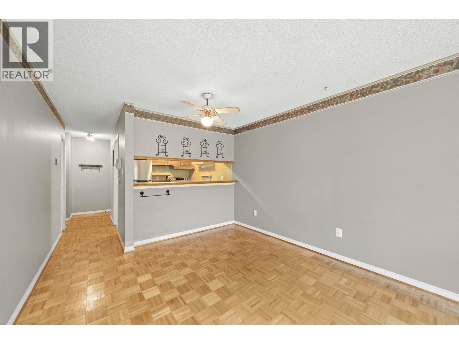 Photo 4 of 212 9270 Salish Court, Burnaby BC