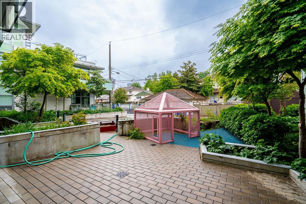 Photo 39 of 406 4963 Cambie Street, Vancouver BC